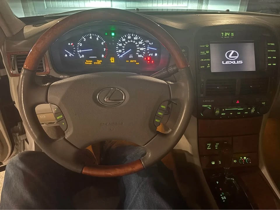 2004 Lexus LS 3rd Gen - Image 5 of 10