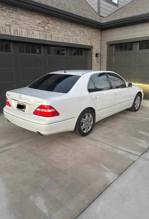 2004 Lexus LS 3rd Gen - Image 3 of 10