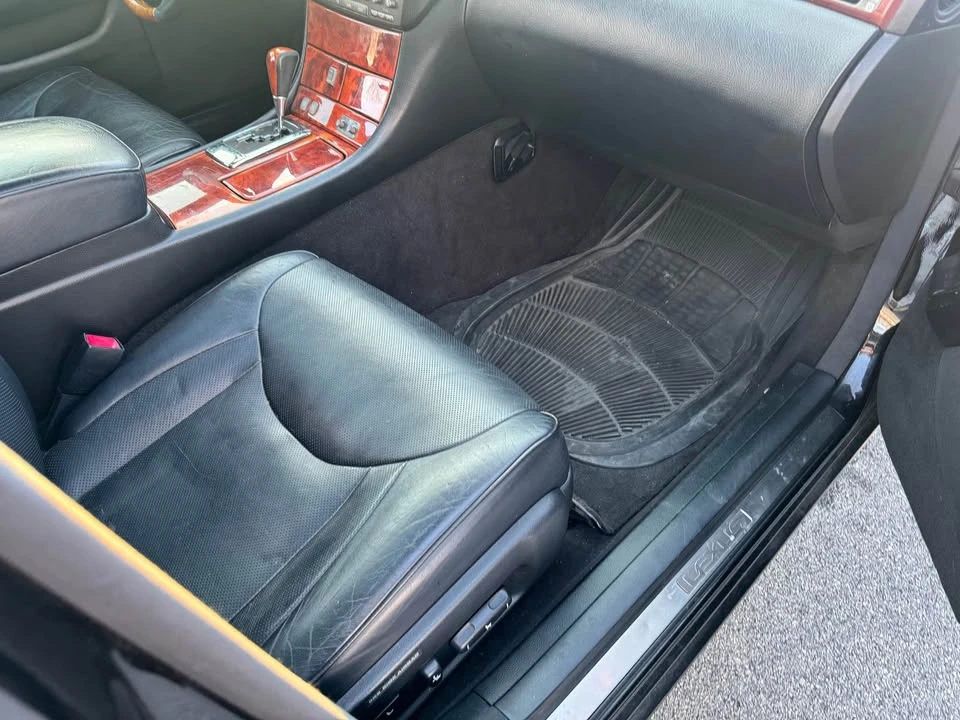 2004 Lexus LS 3rd Gen - Image 14 of 19