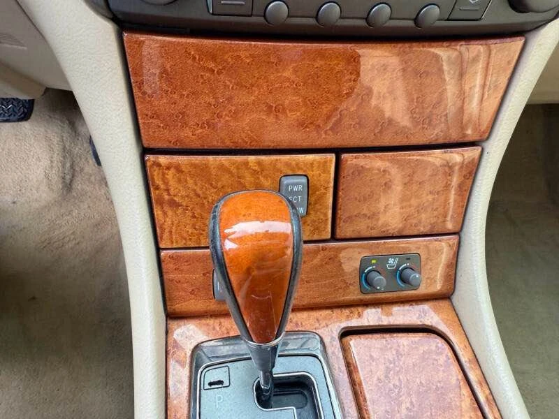 2004 Lexus LS 3rd Gen - Image 8 of 15