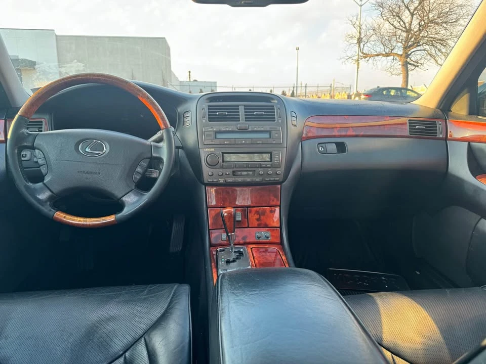 2004 Lexus LS 3rd Gen - Image 19 of 19