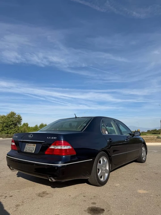 2004 Lexus LS 3rd Gen - Image 5 of 7