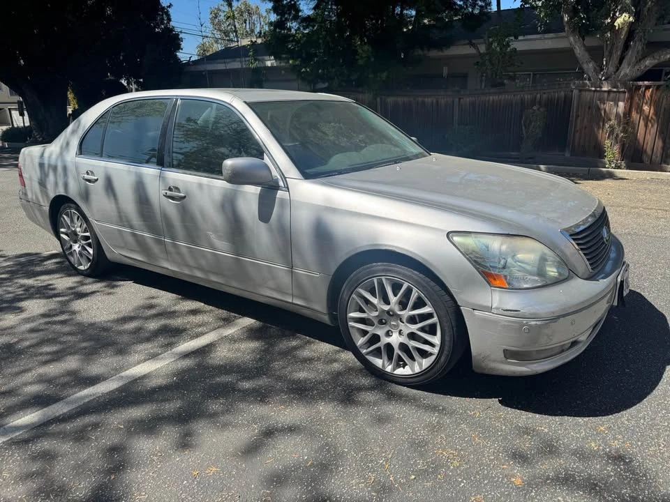 2004 Lexus LS 3rd Gen - Image 5 of 11