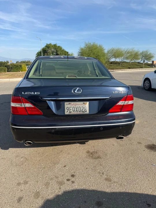 2004 Lexus LS 3rd Gen - Image 4 of 7