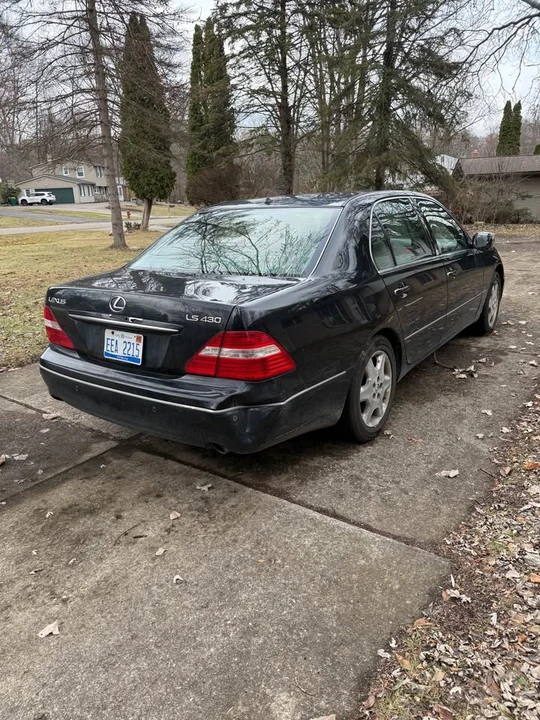 2004 Lexus LS 3rd Gen - Image 2 of 4