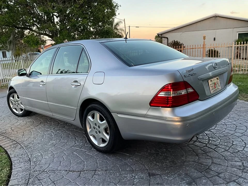 2004 Lexus LS 3rd Gen - Image 2 of 13