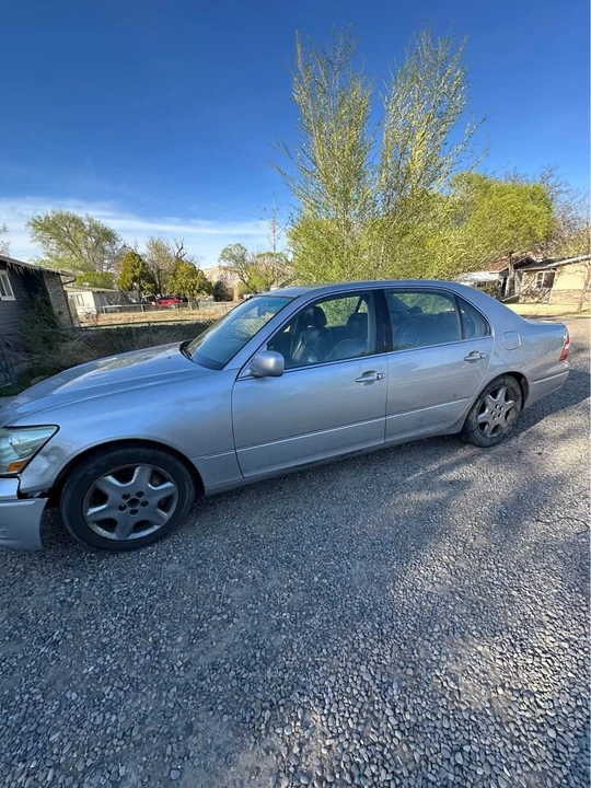 2004 Lexus LS 3rd Gen - Image 3 of 4