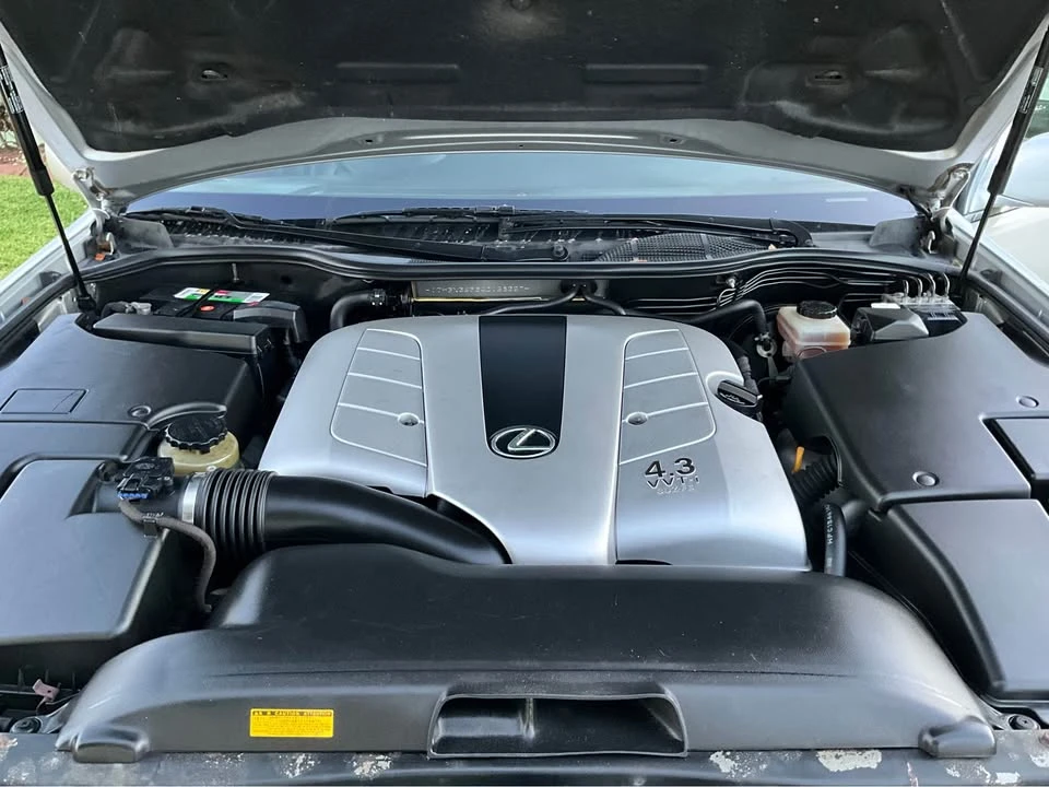 2004 Lexus LS 3rd Gen - Image 12 of 13