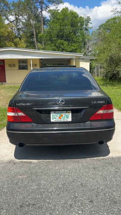 2004 Lexus LS 3rd Gen - Image 3 of 11