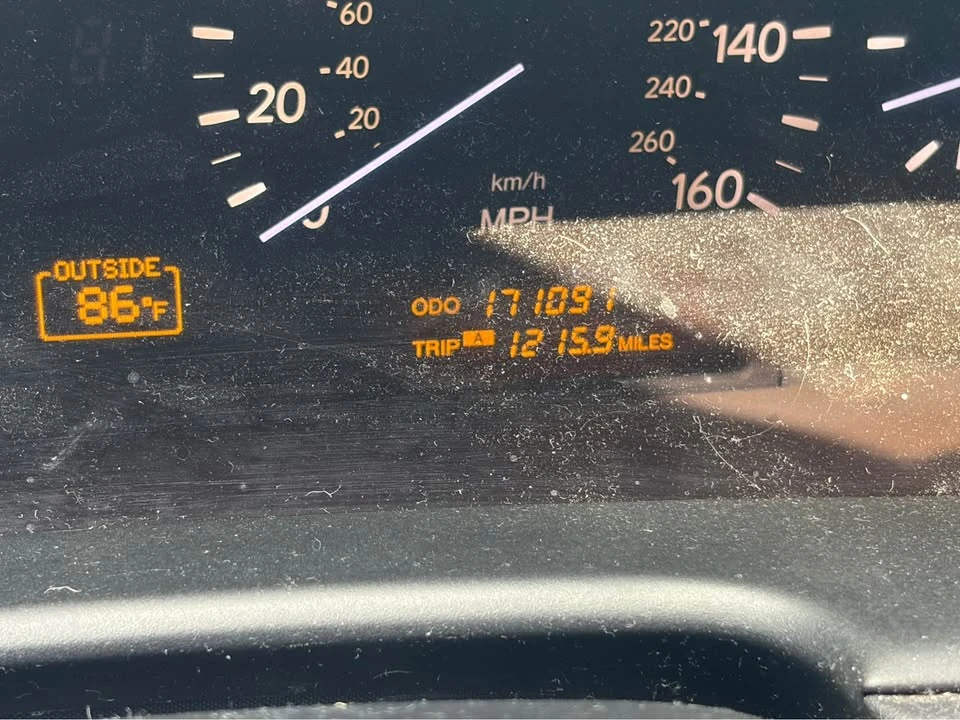 2004 Lexus LS 3rd Gen - Image 12 of 13