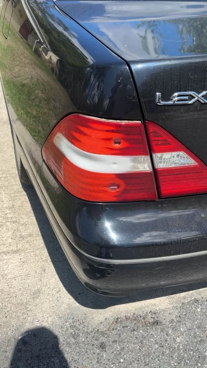 2004 Lexus LS 3rd Gen - Image 9 of 11