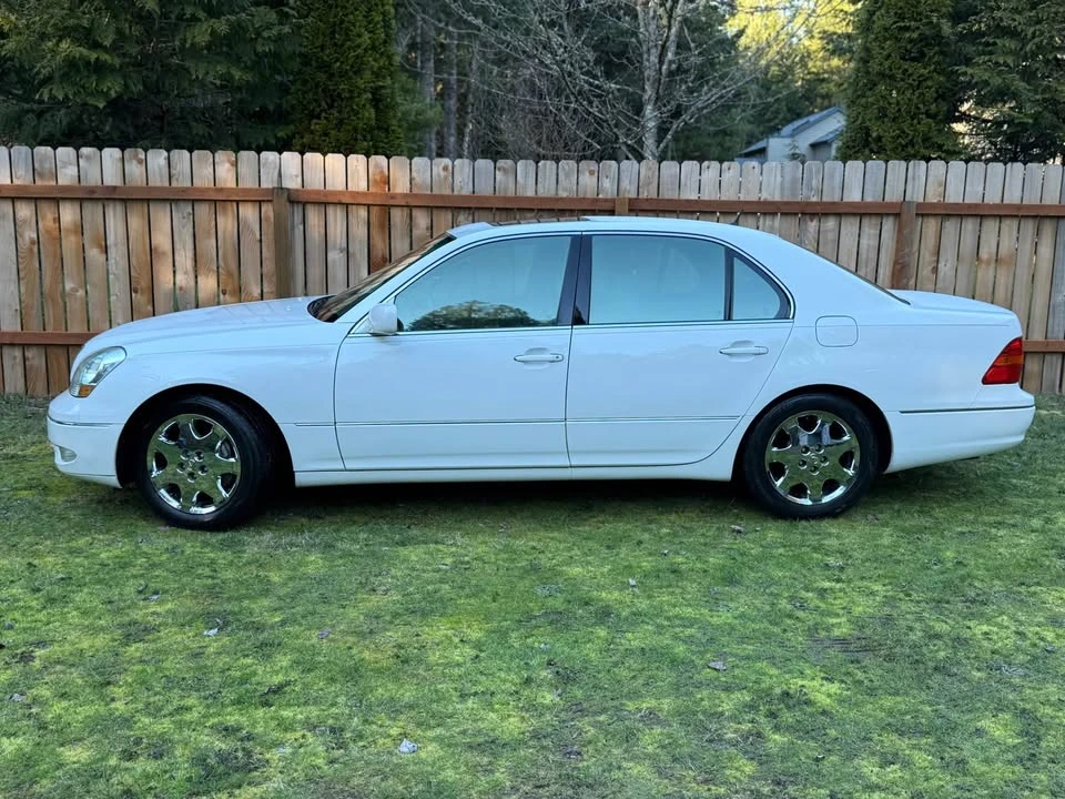 2004 Lexus LS 3rd Gen - Image 2 of 15