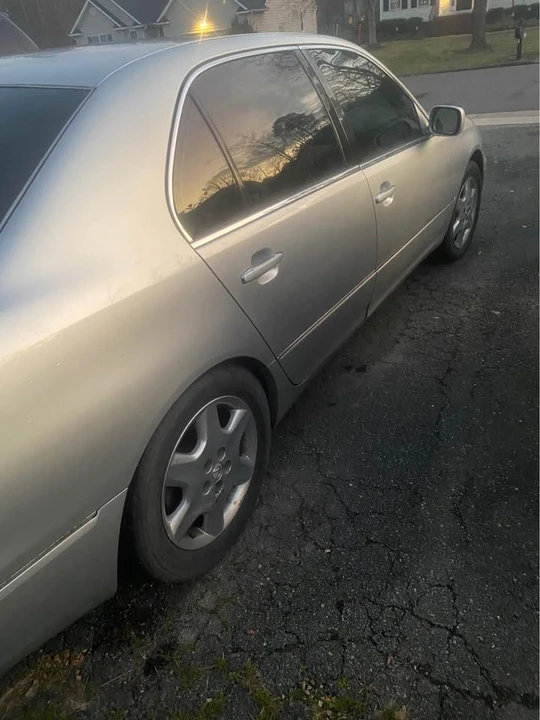 2004 Lexus LS 3rd Gen - Image 2 of 6
