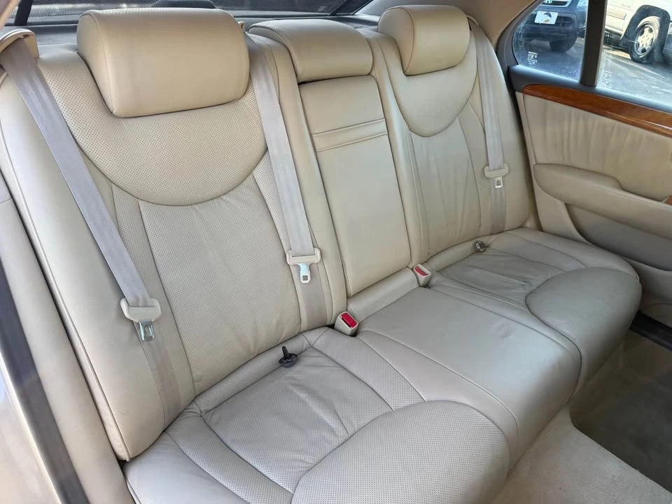 2004 Lexus LS 3rd Gen - Image 13 of 19