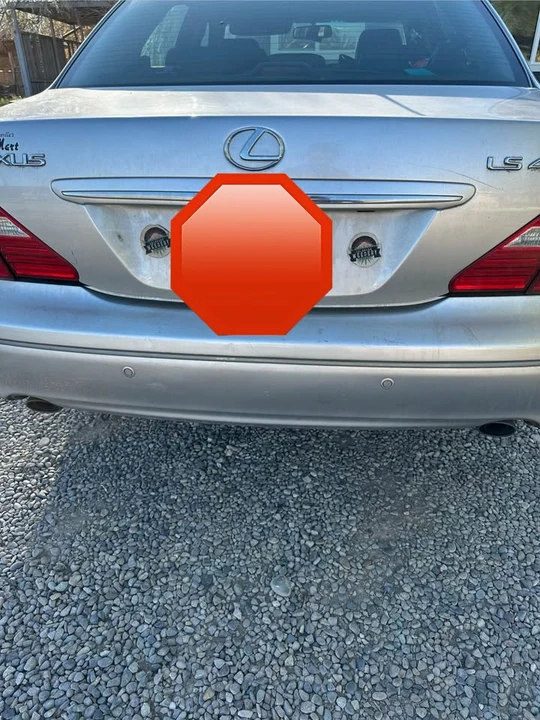 2004 Lexus LS 3rd Gen - Image 2 of 4