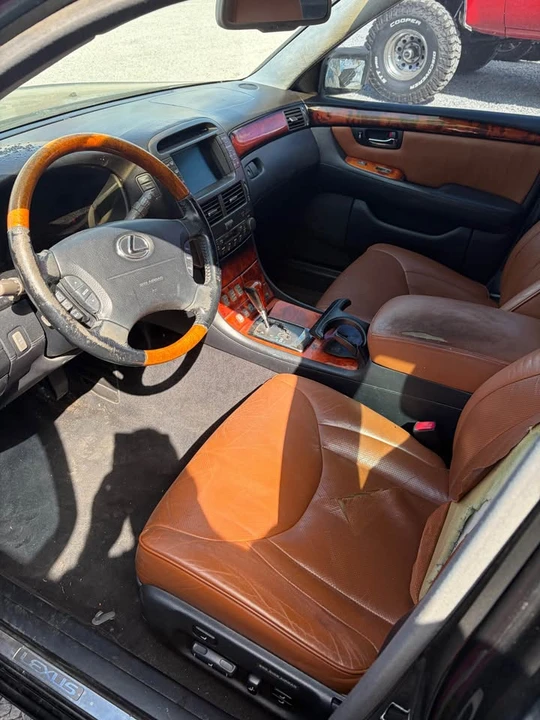 2004 Lexus LS 3rd Gen - Image 7 of 13