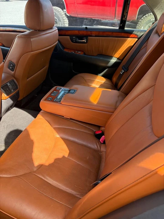 2004 Lexus LS 3rd Gen - Image 10 of 13