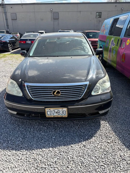 2004 Lexus LS 3rd Gen - Image 2 of 13