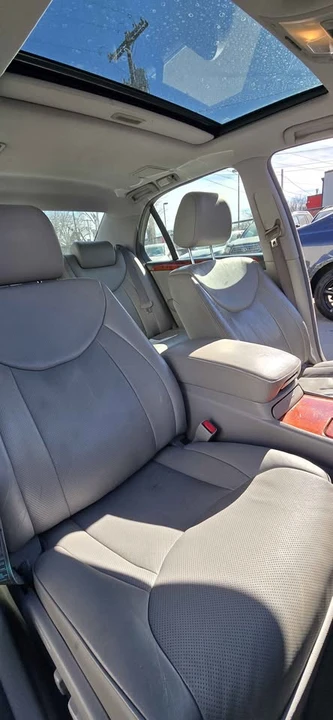 2004 Lexus LS 3rd Gen - Image 11 of 18