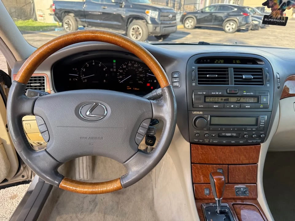 2004 Lexus LS 3rd Gen - Image 14 of 19