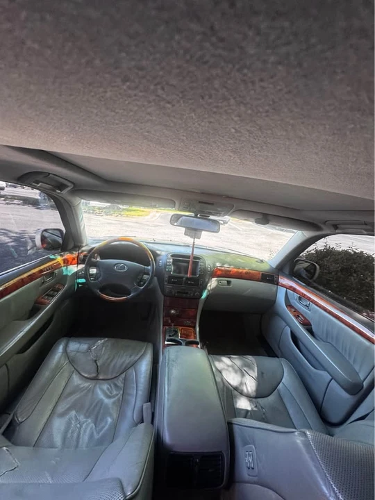 2004 Lexus LS 3rd Gen - Image 4 of 5