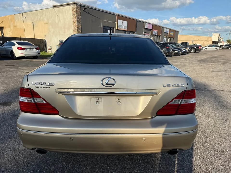 2004 Lexus LS 3rd Gen - Image 3 of 19