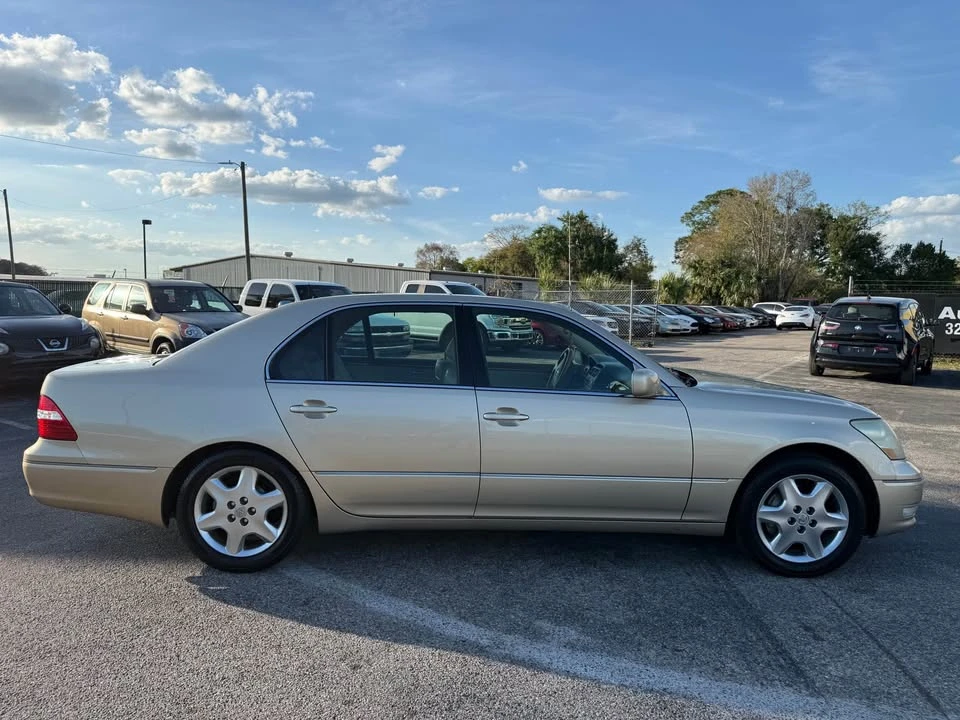 2004 Lexus LS 3rd Gen - Image 7 of 19