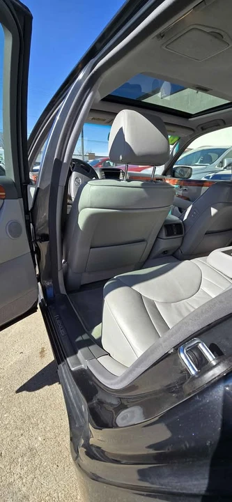 2004 Lexus LS 3rd Gen - Image 16 of 18