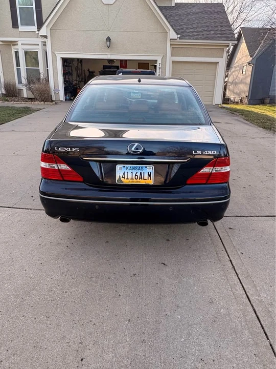 2004 Lexus LS 3rd Gen - Image 6 of 15