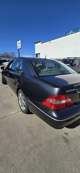2004 Lexus LS 3rd Gen - Image 5 of 18