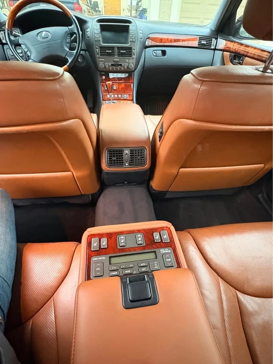 2004 Lexus LS 3rd Gen - Image 12 of 15