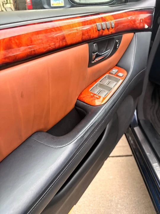 2004 Lexus LS 3rd Gen - Image 14 of 15