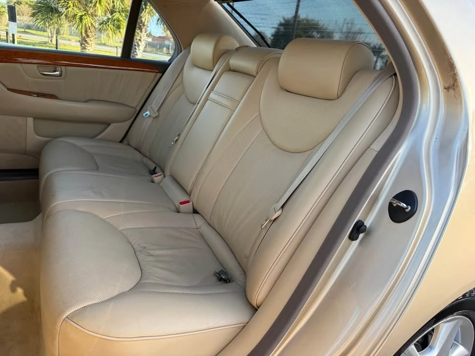 2004 Lexus LS 3rd Gen - Image 12 of 19