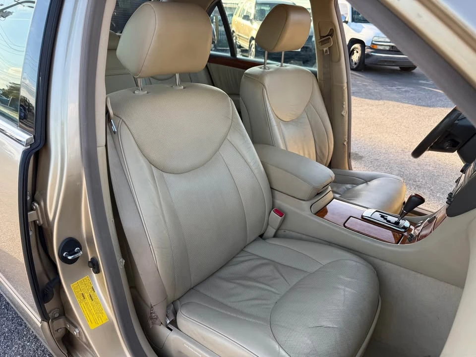2004 Lexus LS 3rd Gen - Image 11 of 19