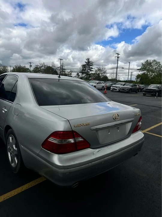 2004 Lexus LS 3rd Gen - Image 4 of 11