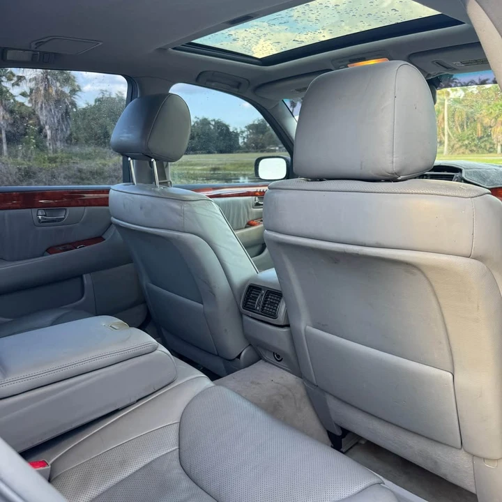 2004 Lexus LS 3rd Gen - Image 12 of 14