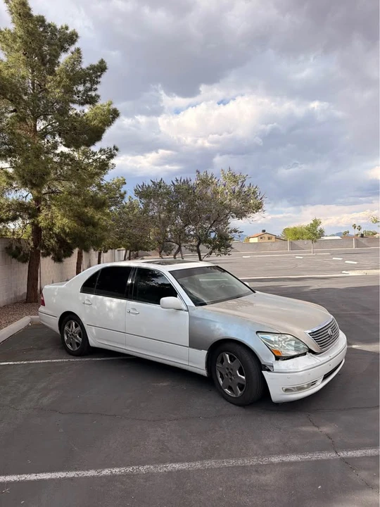 2004 Lexus LS 3rd Gen - Image 4 of 13