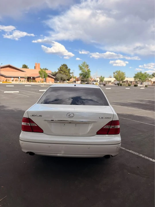 2004 Lexus LS 3rd Gen - Image 6 of 13