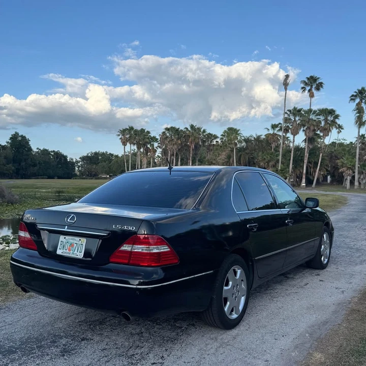 2004 Lexus LS 3rd Gen - Image 6 of 14