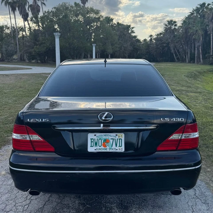 2004 Lexus LS 3rd Gen - Image 8 of 14
