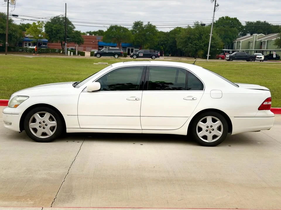 2004 Lexus LS 3rd Gen - Image 8 of 20
