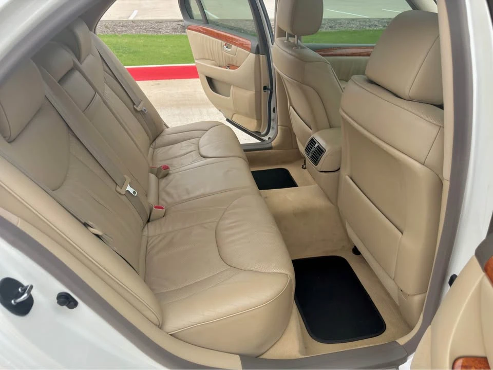 2004 Lexus LS 3rd Gen - Image 15 of 20