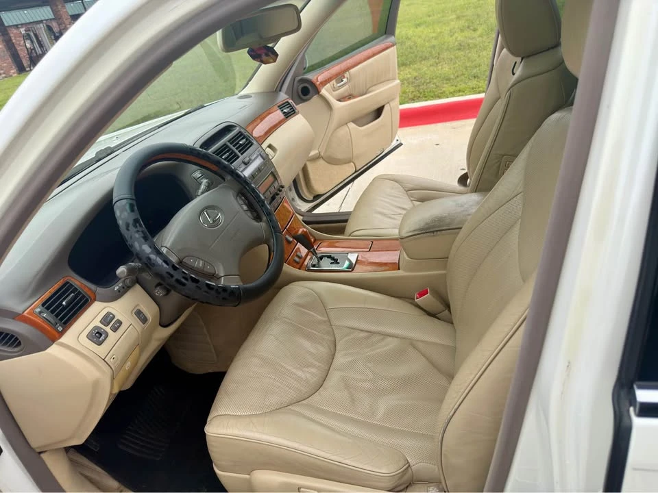 2004 Lexus LS 3rd Gen - Image 12 of 20