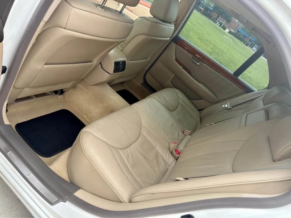 2004 Lexus LS 3rd Gen - Image 18 of 20