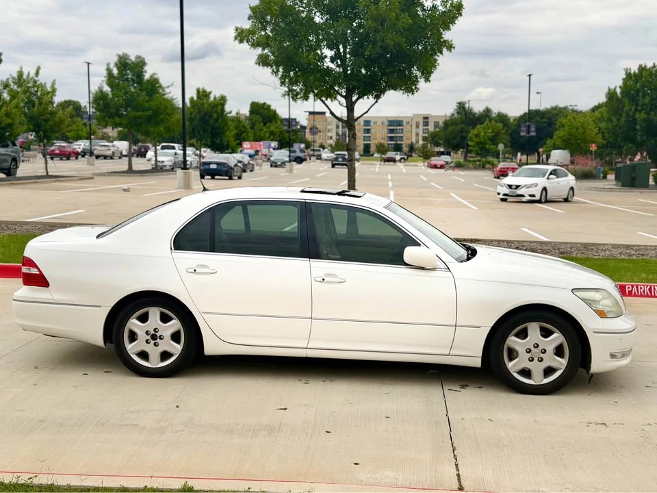 2004 Lexus LS 3rd Gen - Image 7 of 20
