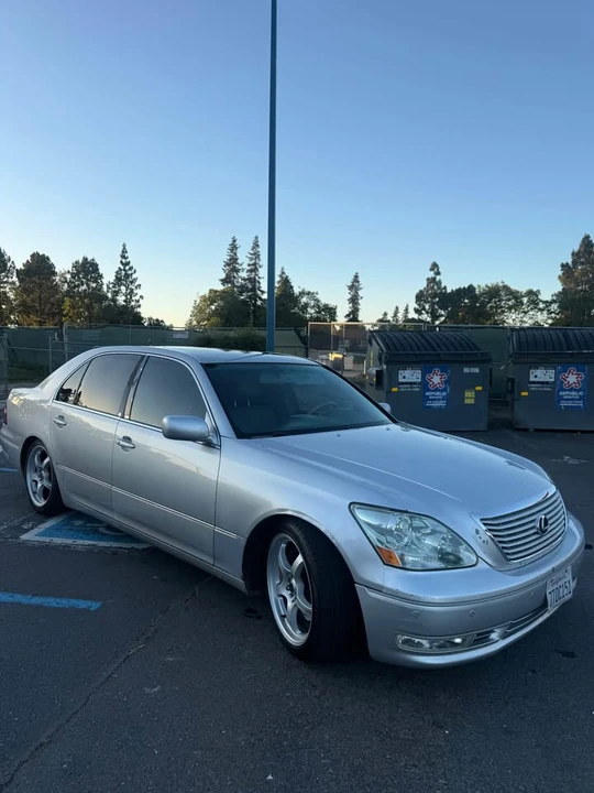 2004 Lexus LS 3rd Gen - Image 6 of 14