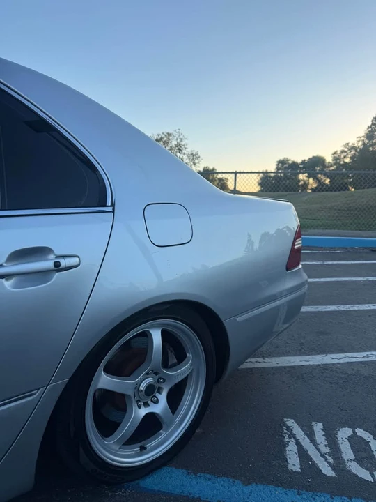 2004 Lexus LS 3rd Gen - Image 4 of 14