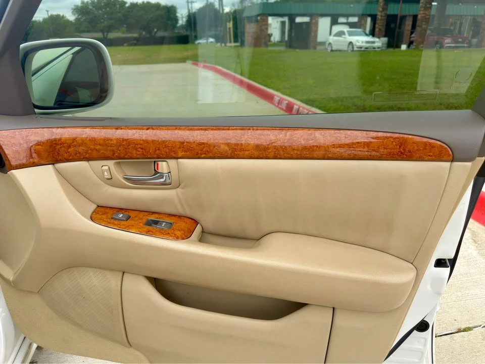 2004 Lexus LS 3rd Gen - Image 14 of 20