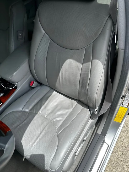 2004 Lexus LS 3rd Gen - Image 8 of 12