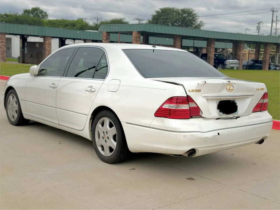 2004 Lexus LS 3rd Gen - Image 8 of 20